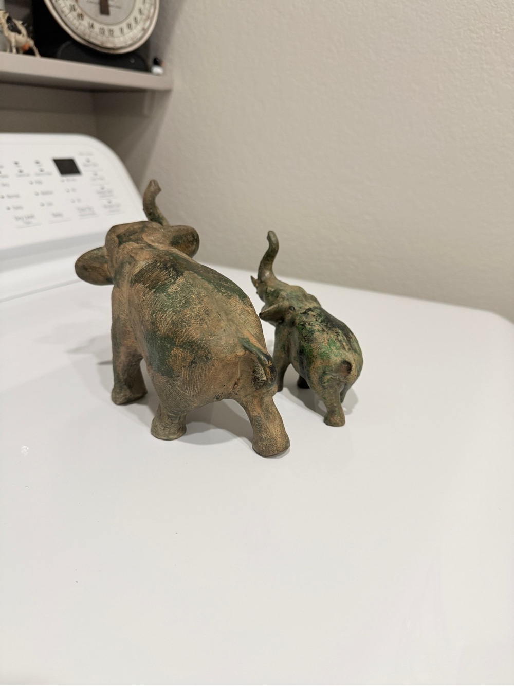 Vintage Heavy Brass Elephant Sculptures made in Japan by Otagiri - Picture 9 of 17